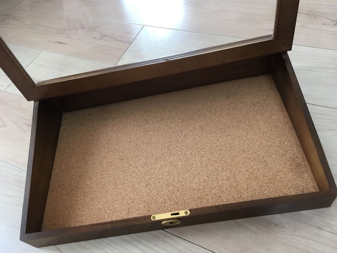 コレクションケース　木製　ガラス　ディスプレイ