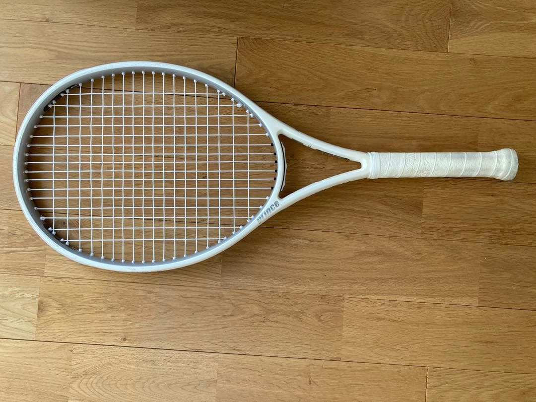 テニスラケット プリンス　エンブレム110 ホワイト ケース付き