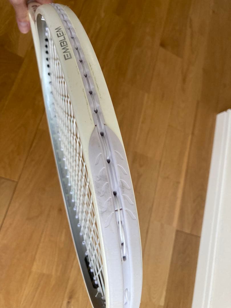 テニスラケット プリンス　エンブレム110 ホワイト ケース付き