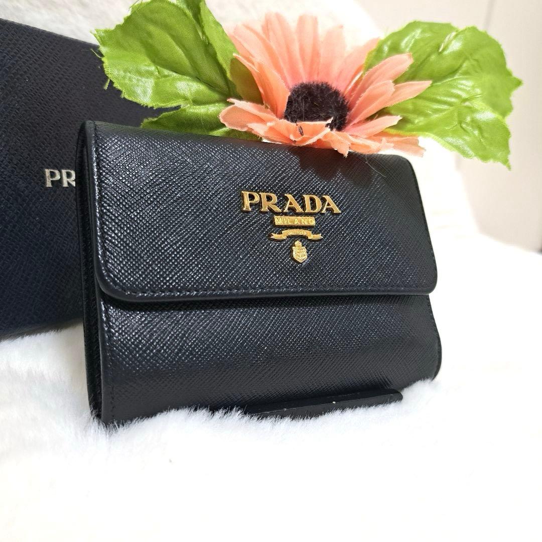 ✨極美品✨プラダ　三つ折り　サフィアーノ　ジッパー付きウォレット　ブラック