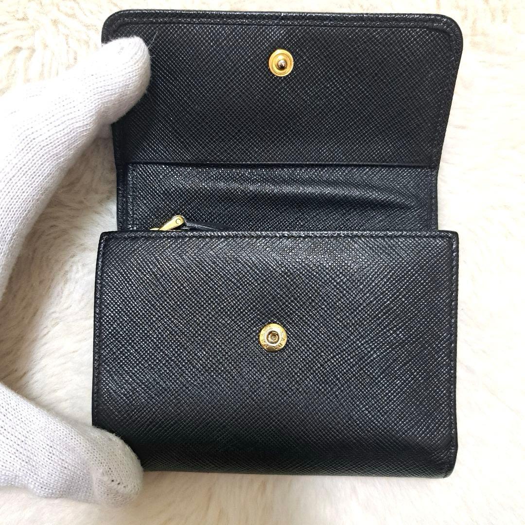 ✨極美品✨プラダ　三つ折り　サフィアーノ　ジッパー付きウォレット　ブラック