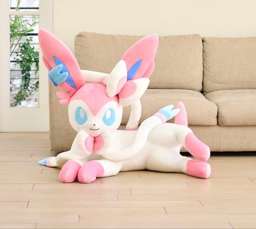 ポケモンセンター　ニンフィア　ぬいぐるみ　等身大