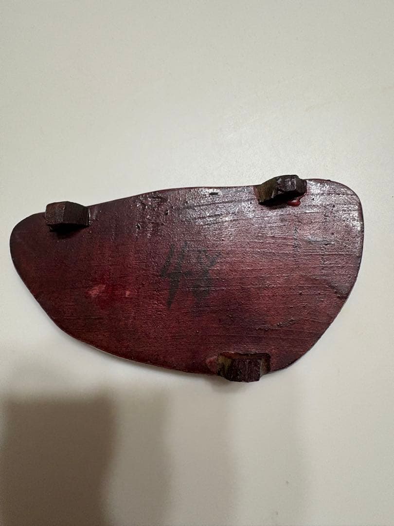 翡翠 手彫りの布袋さま 木製台座付き