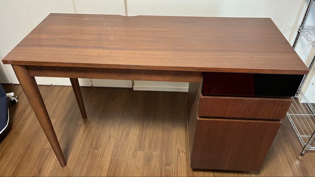 ブラウン木製デスク 引き出し付き　1月末廃棄予定