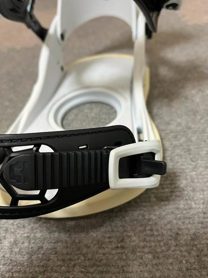 美品 UNION STRATA ユニオン ストラータ23-24モデル Mサイズ