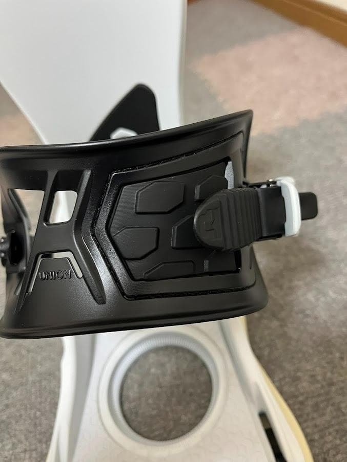 美品 UNION STRATA ユニオン ストラータ23-24モデル Mサイズ