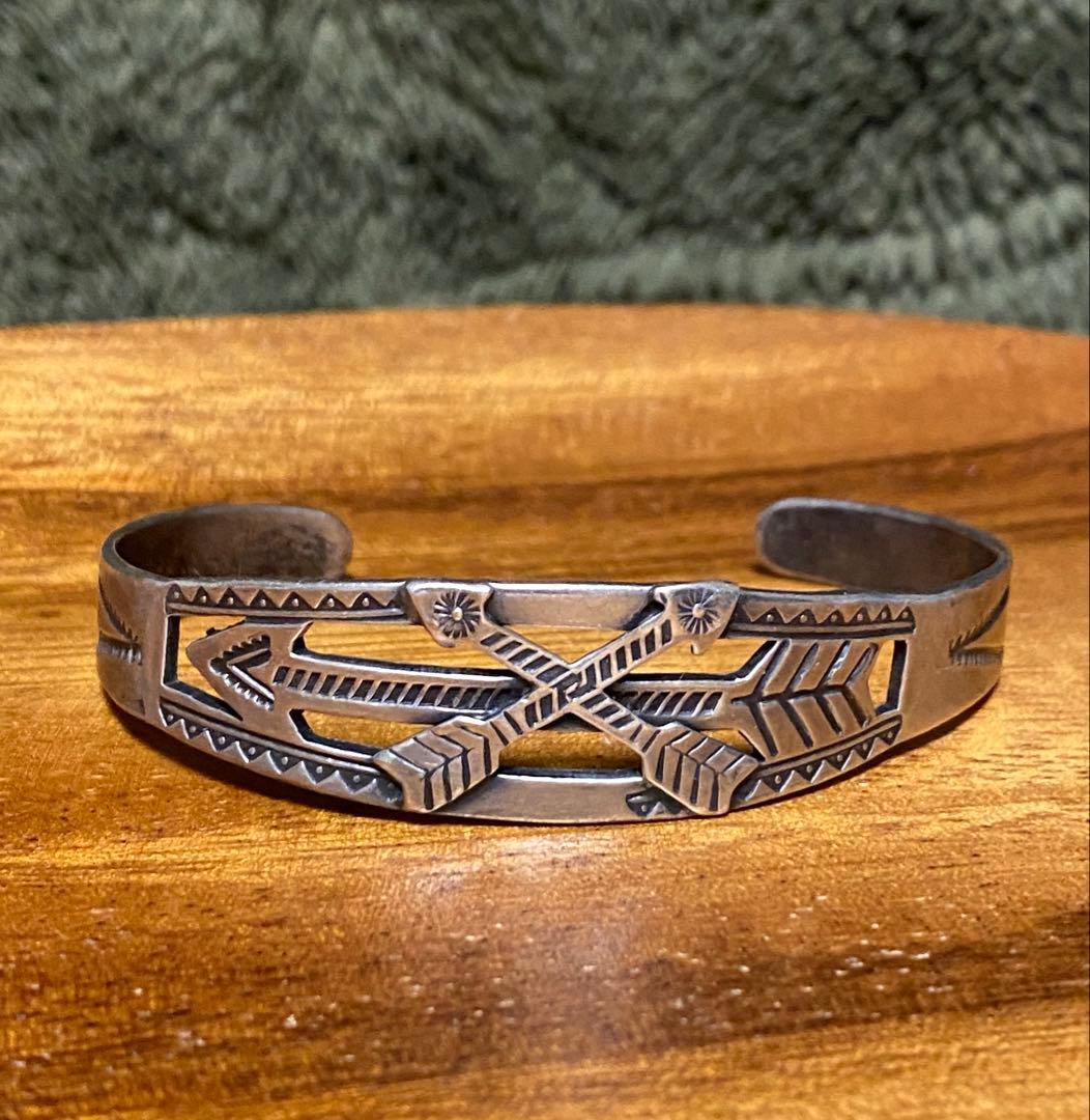 アロー　クロスアロー　サンダーバード　バングル　ヴィンテージ　インディアン