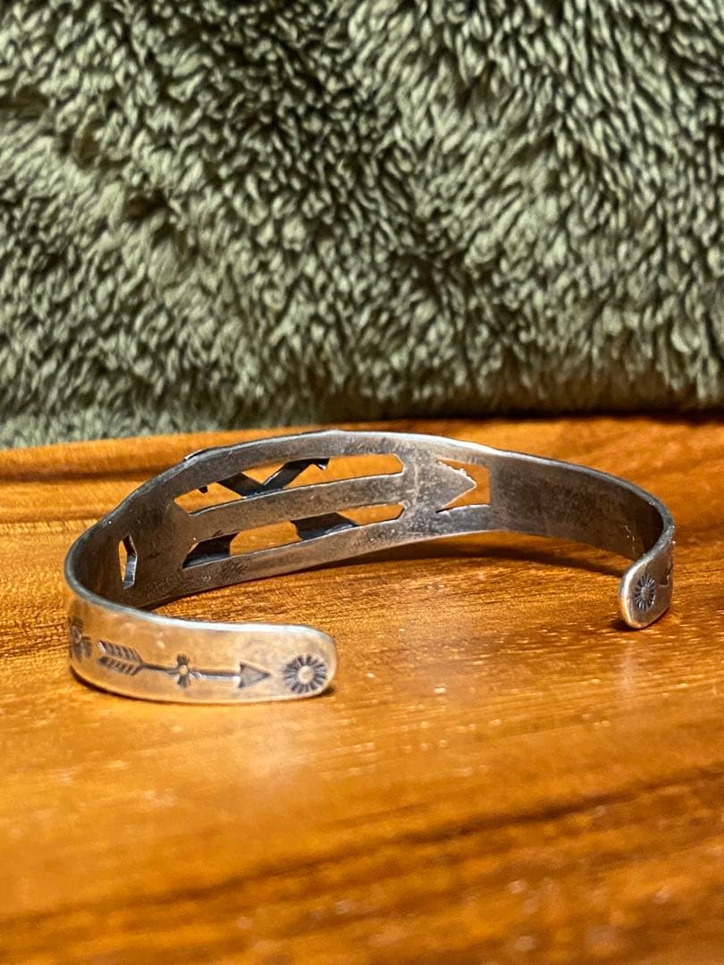 アロー　クロスアロー　サンダーバード　バングル　ヴィンテージ　インディアン