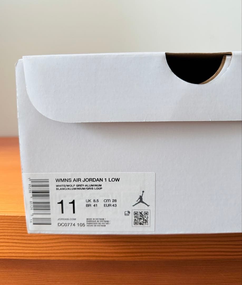 靴 Nike Women's Air Jordan 1 Low Wolf Grey