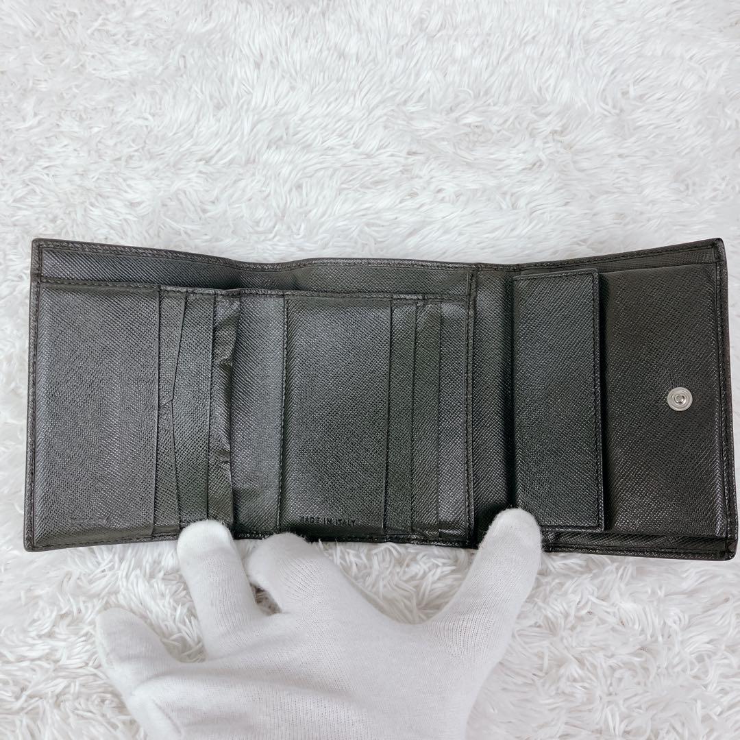 PRADA プラダ 3つ折り財布 M176サフィアーノレザー 三角ロゴ グレー
