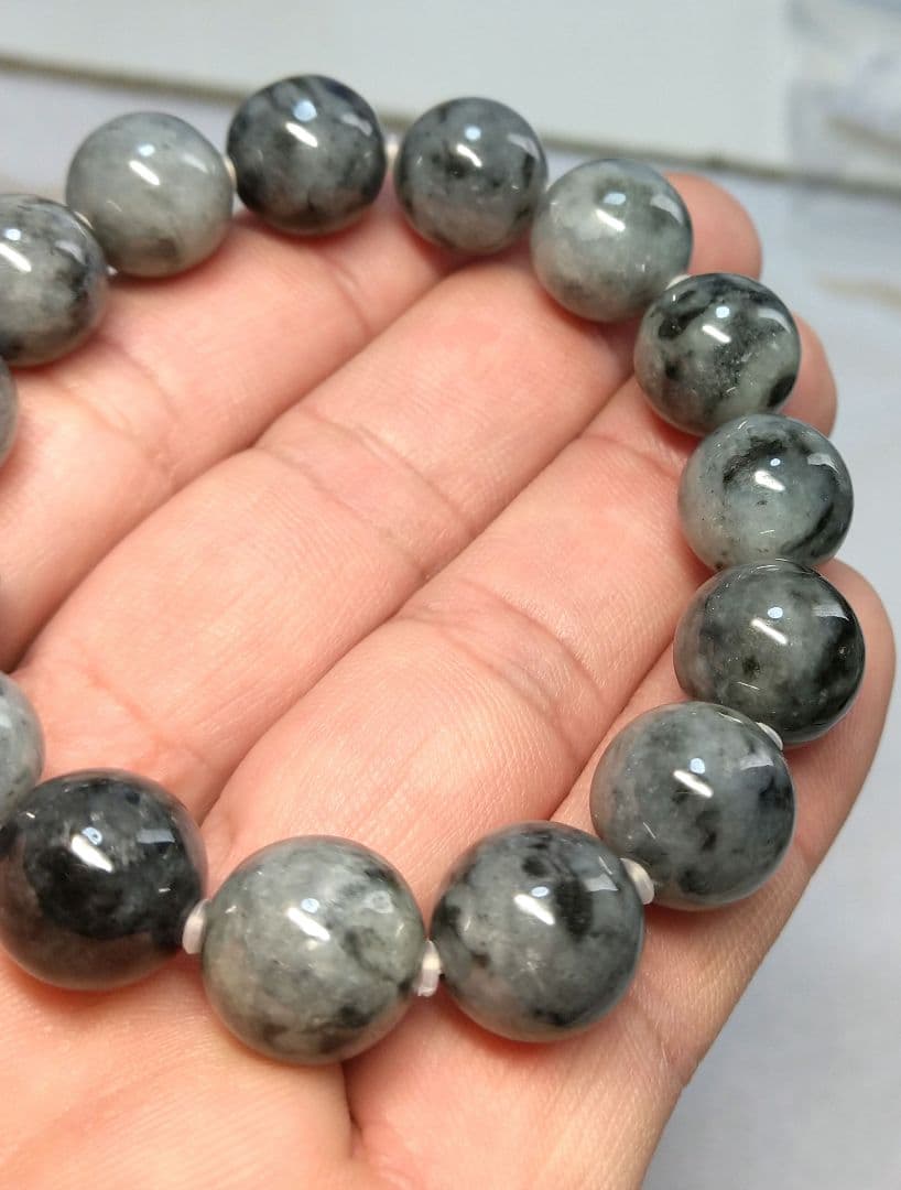 《ミャンマー産》グレイ翡翠　１３㎜　ブレスレット　高品質　美品　珍品