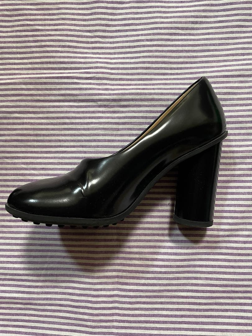 【中古】ボッテガヴァネタ　パンプス　黒　34サイズ　22センチ