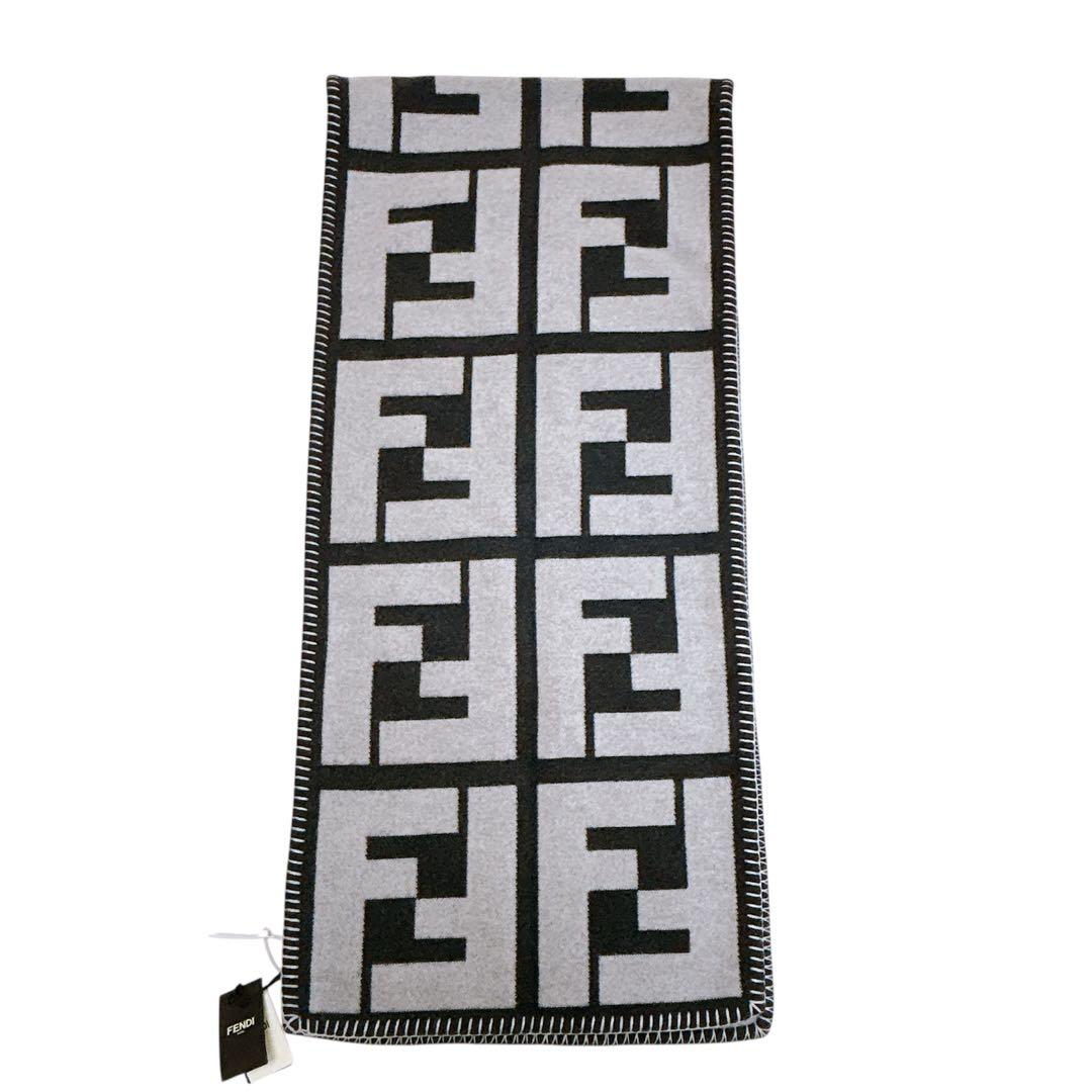 新品未使用✨FENDI FFロゴ マフラー グレー ブラック 目黒蓮着用