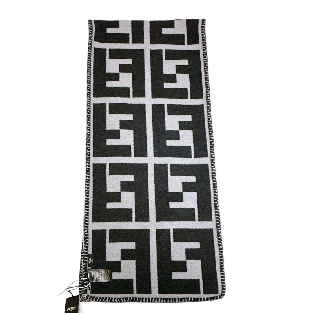 新品未使用✨FENDI FFロゴ マフラー グレー ブラック 目黒蓮着用