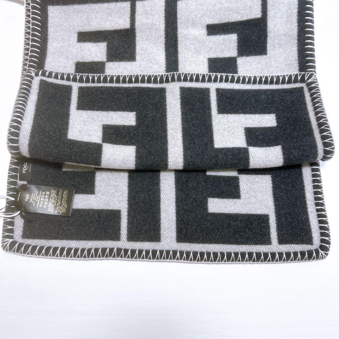 新品未使用✨FENDI FFロゴ マフラー グレー ブラック 目黒蓮着用