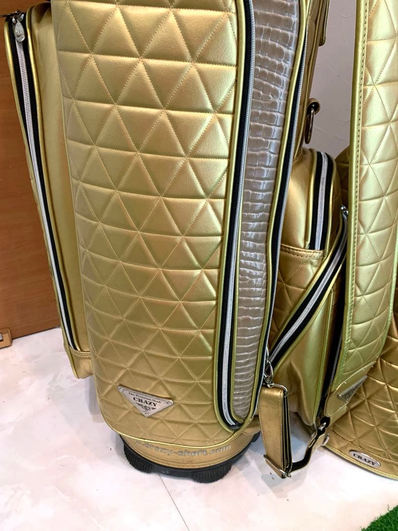 希少　完売　クレイジー　キャディバッグ　ゴールド