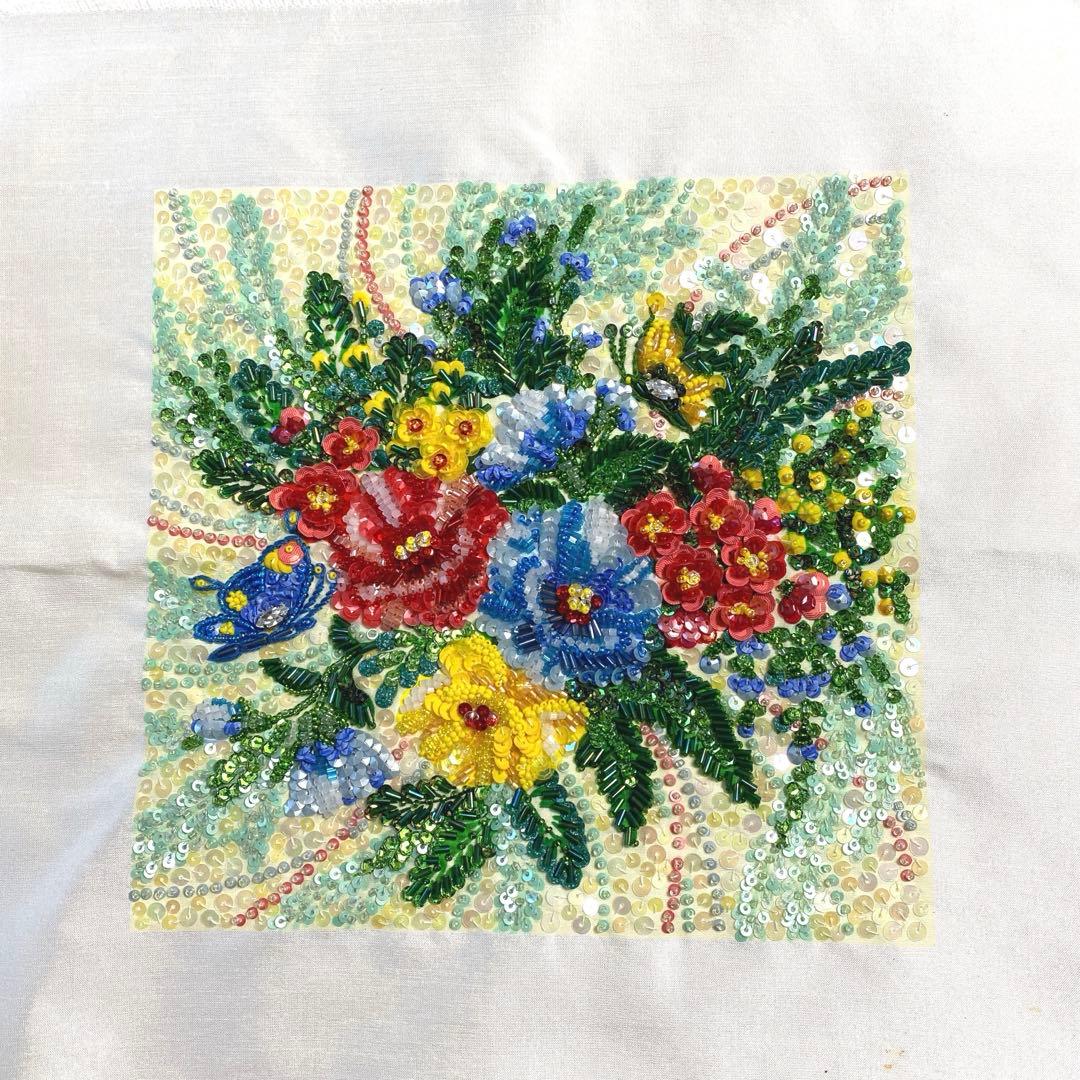 田川啓ニビーズ刺繍　春