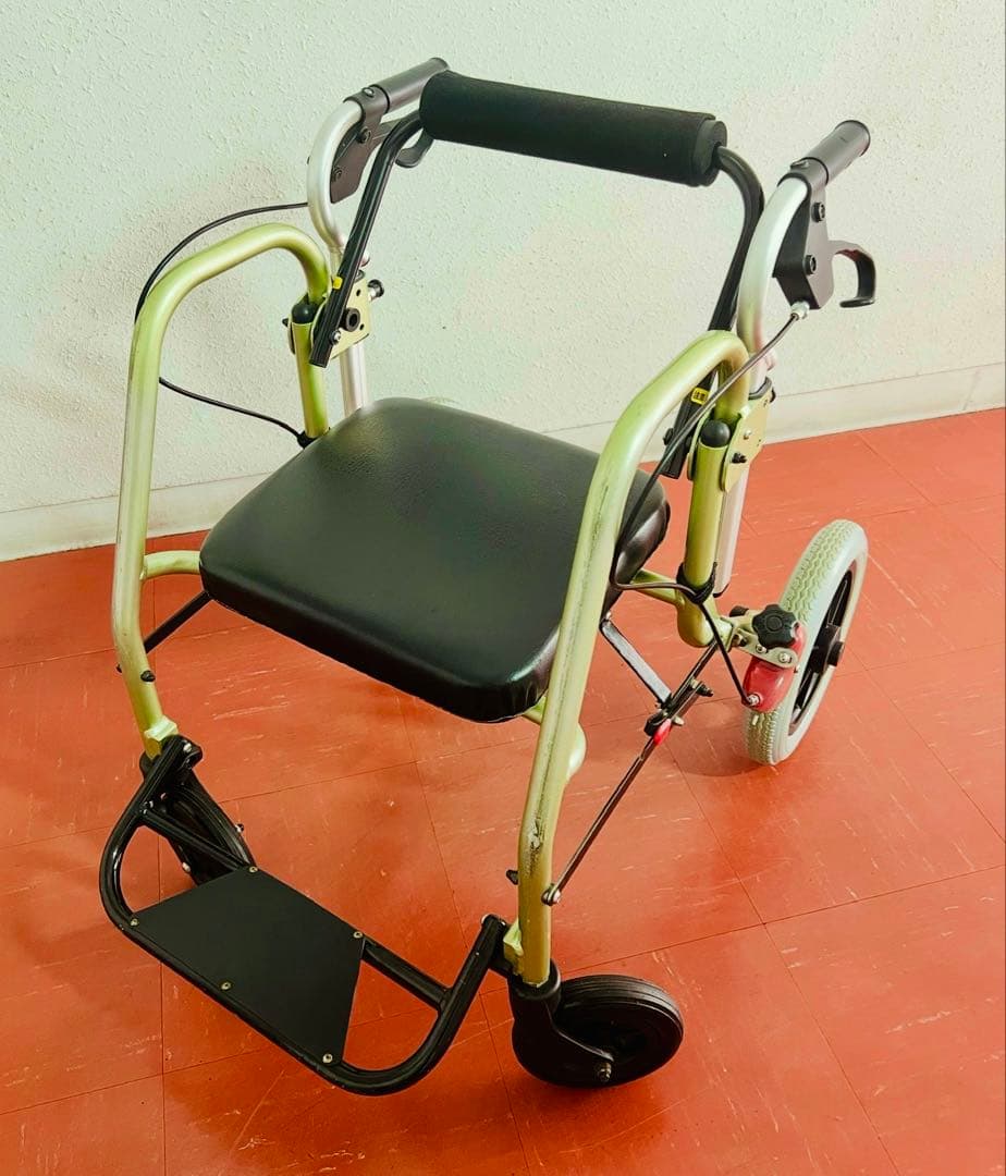 歩行器　NOPPO (のっぽ）車いすとしても使える1台2役　　高齢者　介護