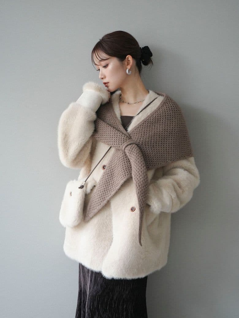 【ラスト】Lumier リュミエ同型 バック付きエコファーコート アイボリー