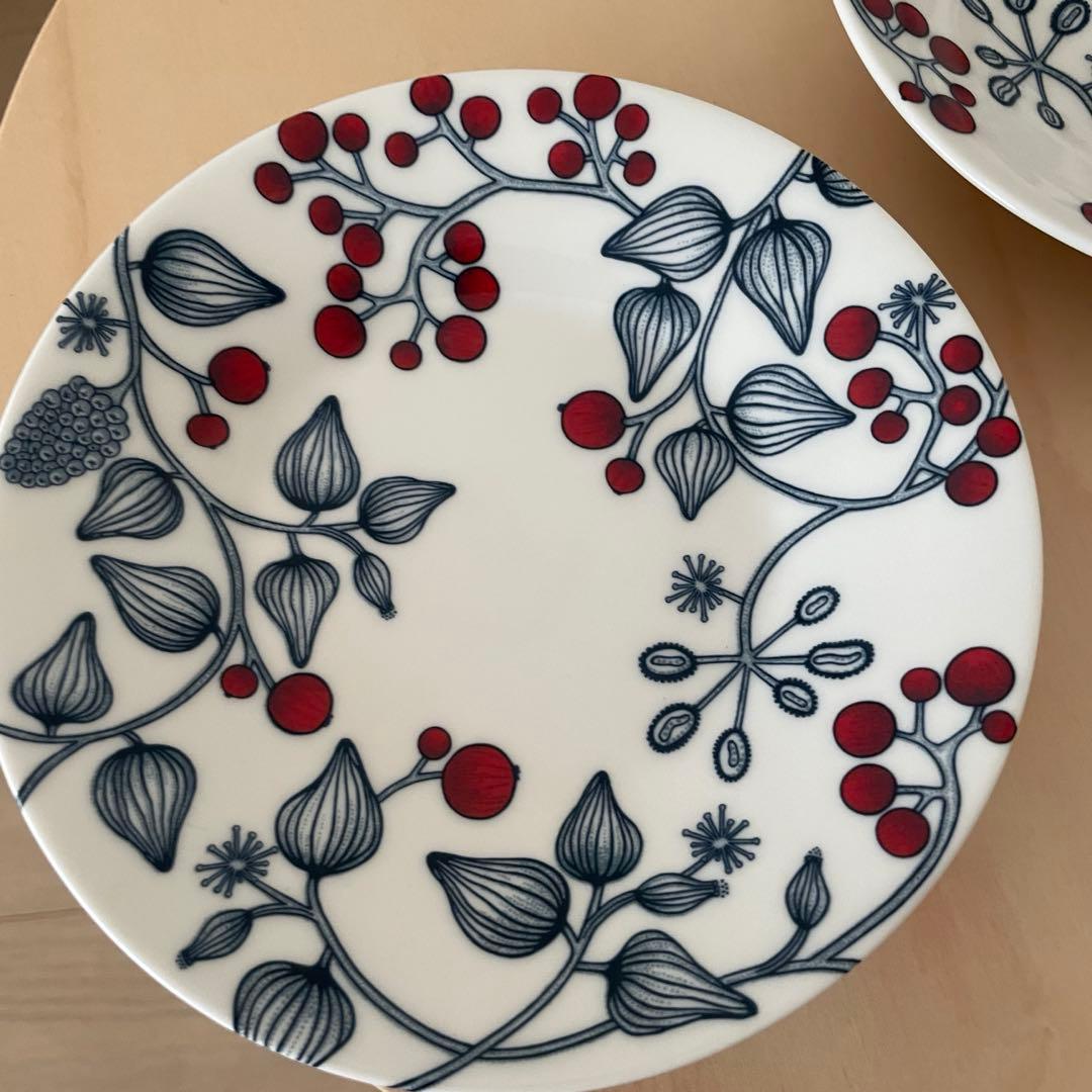 ARABIA ルノ　フロストベリー　プレート２枚　16.5㌢