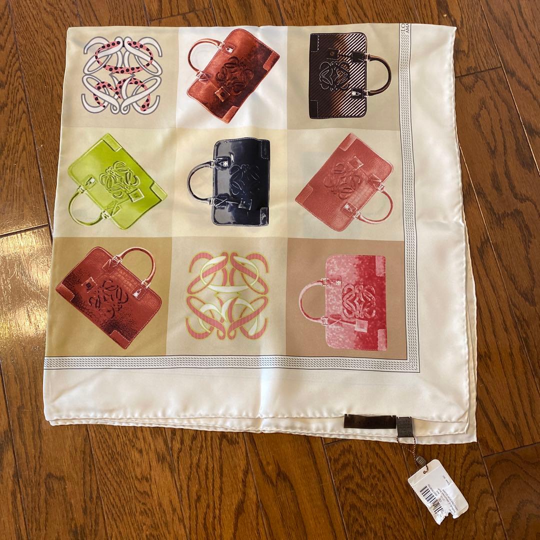 【らん】【新品未使用タグ付き】【LOEWE】スカーフ