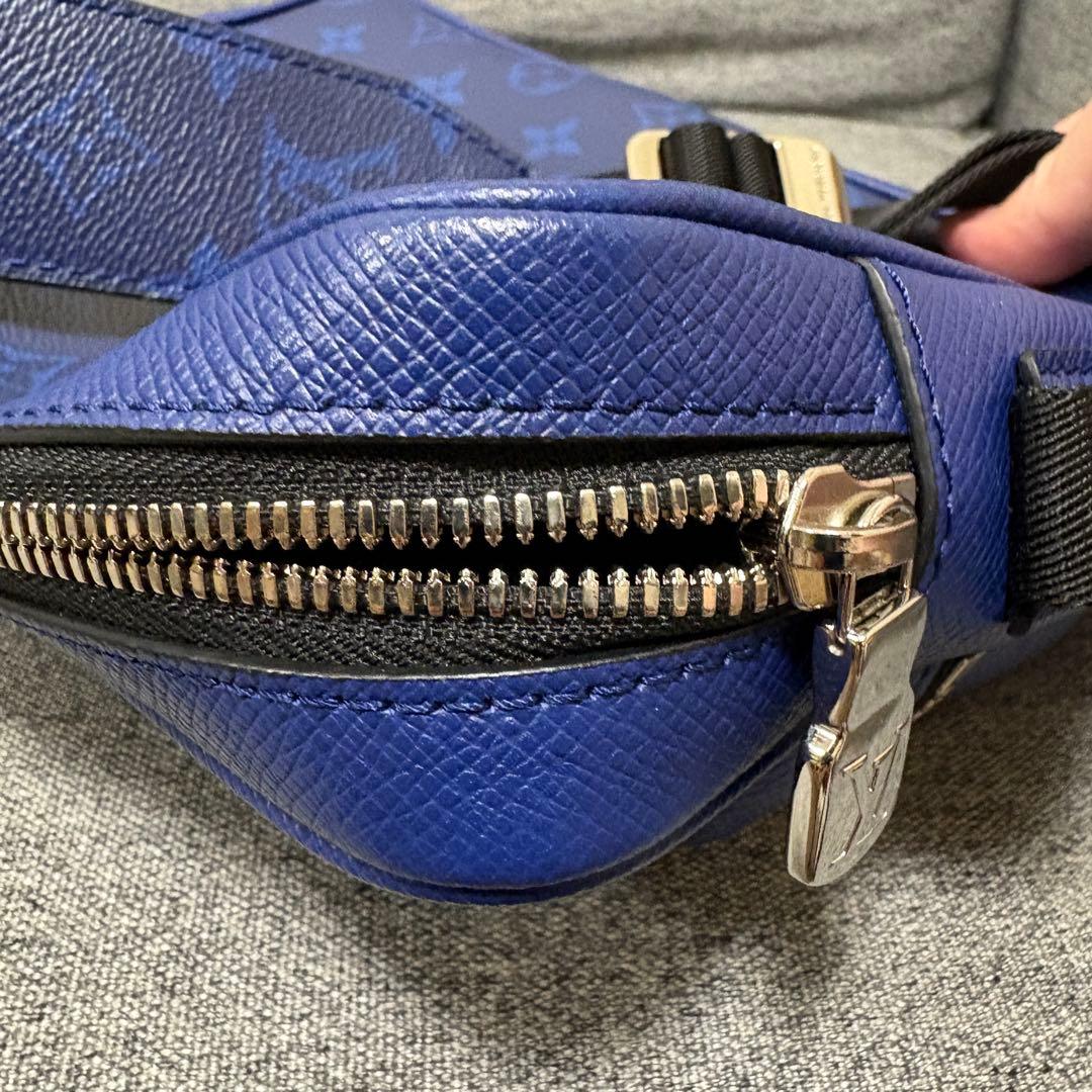 M30242 LOUIS VUITTON タイガラマ アウトドア メッセンジャー