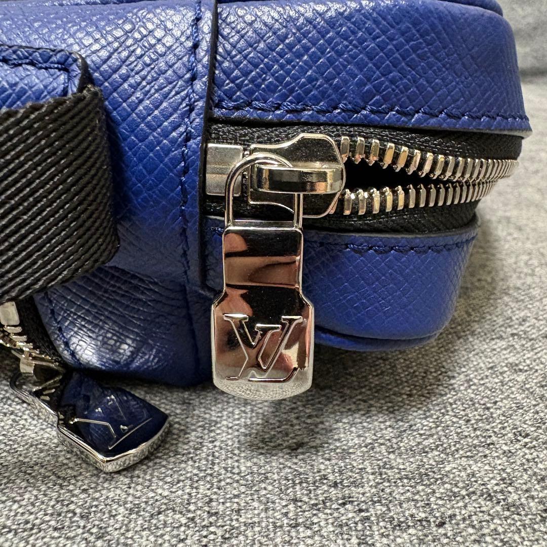 M30242 LOUIS VUITTON タイガラマ アウトドア メッセンジャー