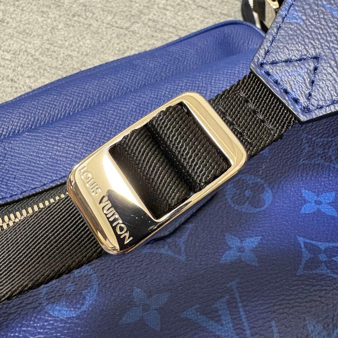 M30242 LOUIS VUITTON タイガラマ アウトドア メッセンジャー