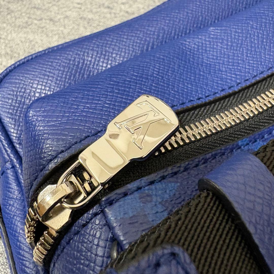 M30242 LOUIS VUITTON タイガラマ アウトドア メッセンジャー