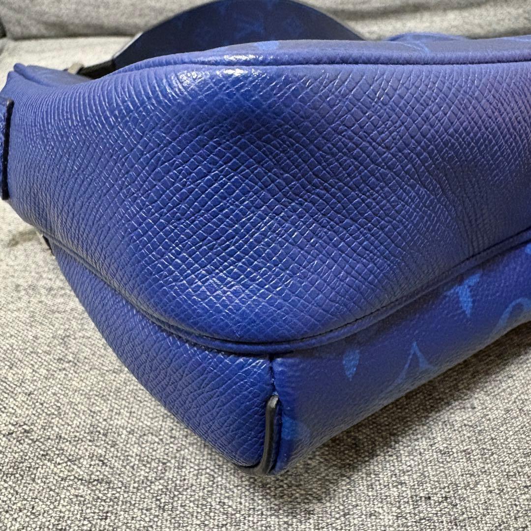 M30242 LOUIS VUITTON タイガラマ アウトドア メッセンジャー