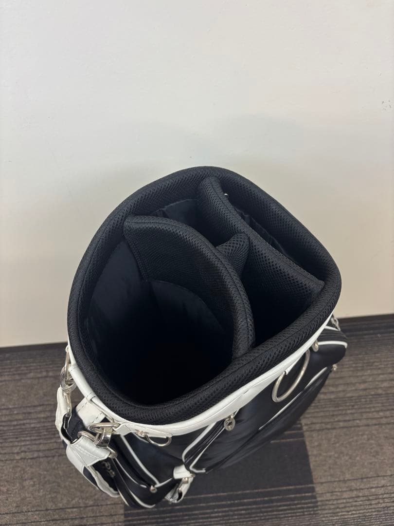 セルフスタンドバック内蔵キャディバック