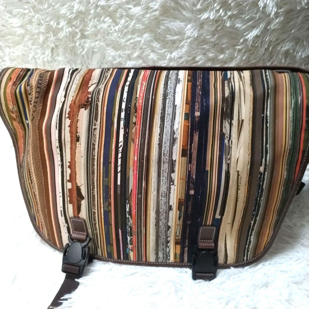美品　ポールスミス　メッセンジャーバッグ　マルチストライプ　レザー　大容量