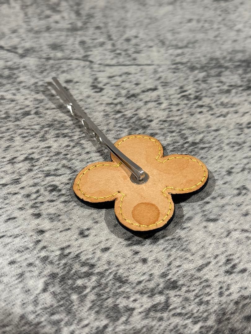 【レア】ルイヴィトン　LOUISVUITTON フルール　ヘアピン