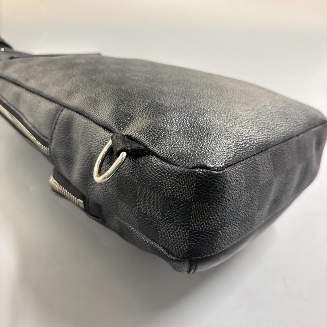 極美品 ルイヴィトン ダミエグラフィット アヴェニュー スリングバッグ ブラック