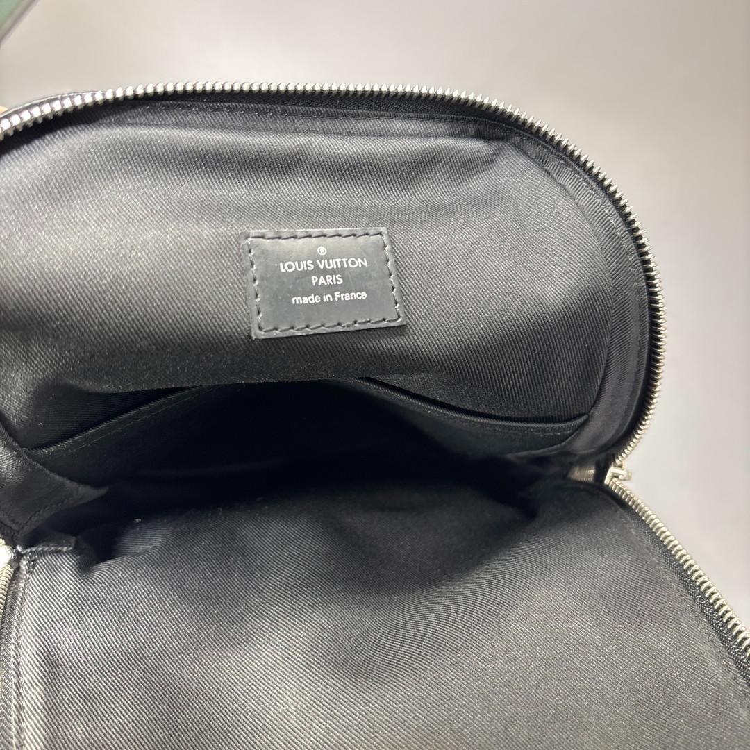 極美品 ルイヴィトン ダミエグラフィット アヴェニュー スリングバッグ ブラック