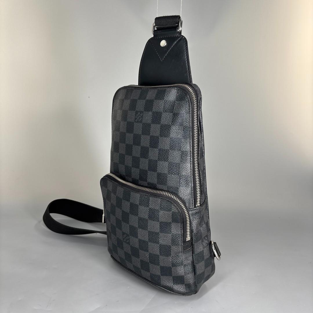 極美品 ルイヴィトン ダミエグラフィット アヴェニュー スリングバッグ ブラック