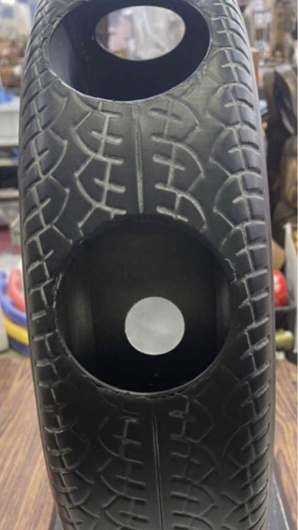 タイヤ型♦️お洒落なワインストッカー♦️男前ワインセラー♦️補償付　送料込