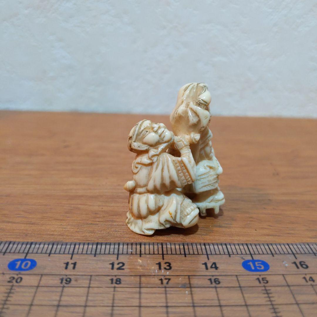 時代提げ物 人物根付 天然素材 【牛若丸と弁慶】高さ約3.5cm 重さ約13ｇ