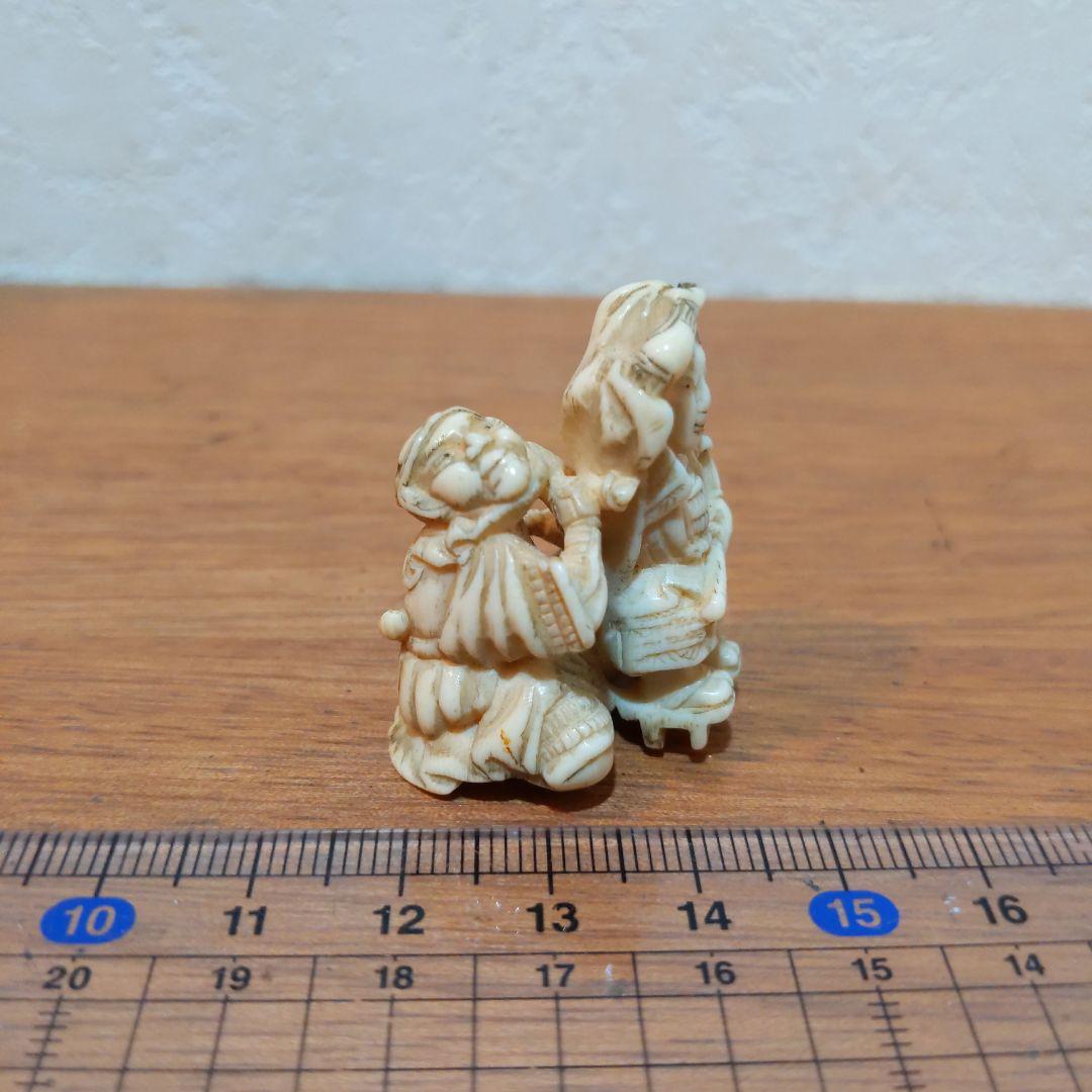 時代提げ物 人物根付 天然素材 【牛若丸と弁慶】高さ約3.5cm 重さ約13ｇ
