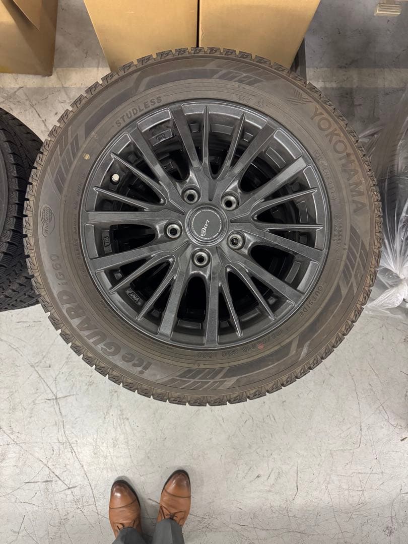 マックィーン185/65r15 スタッドレス ホイールセット