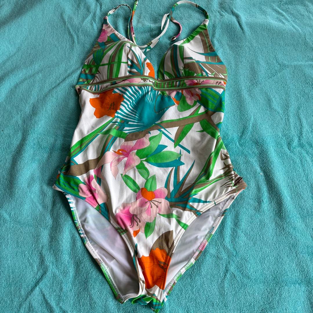 レオナール　花柄水着　サイズ40