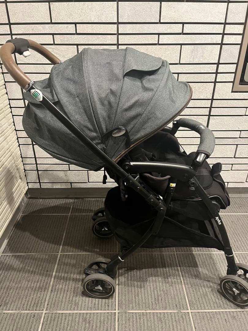 【高級モデル】Aprica ラクーナクッションフリー　 値下げ交渉OK！