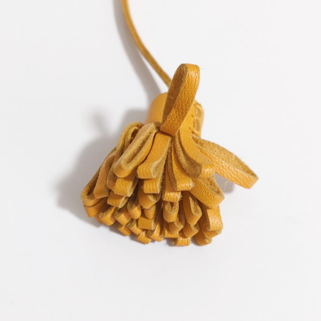 エルメス カルメンチータ グランポンポン20 ブックマーク しおり チャーム