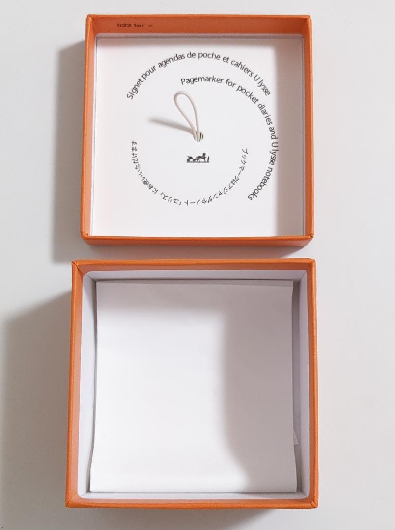 エルメス カルメンチータ グランポンポン20 ブックマーク しおり チャーム