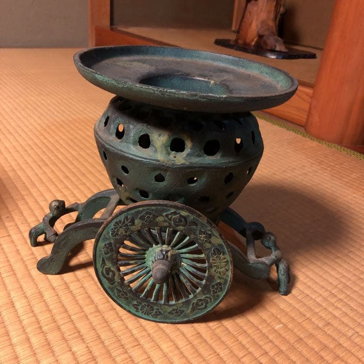 中国美術　花器　薄端　御所車