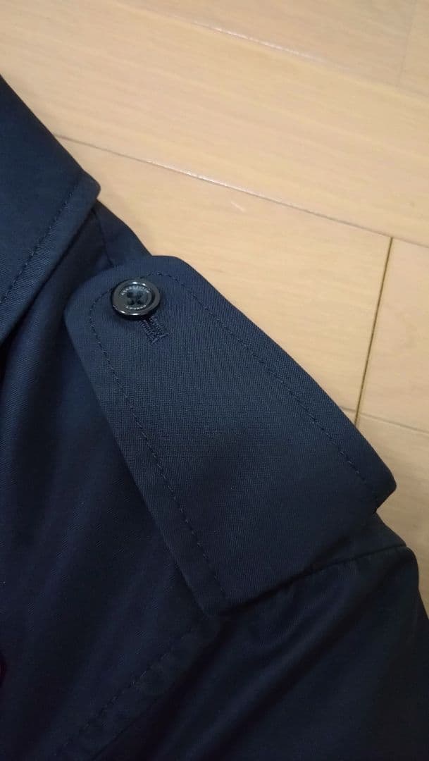 アクアスキュータム　ネイビー トレンチコート チェック裏地