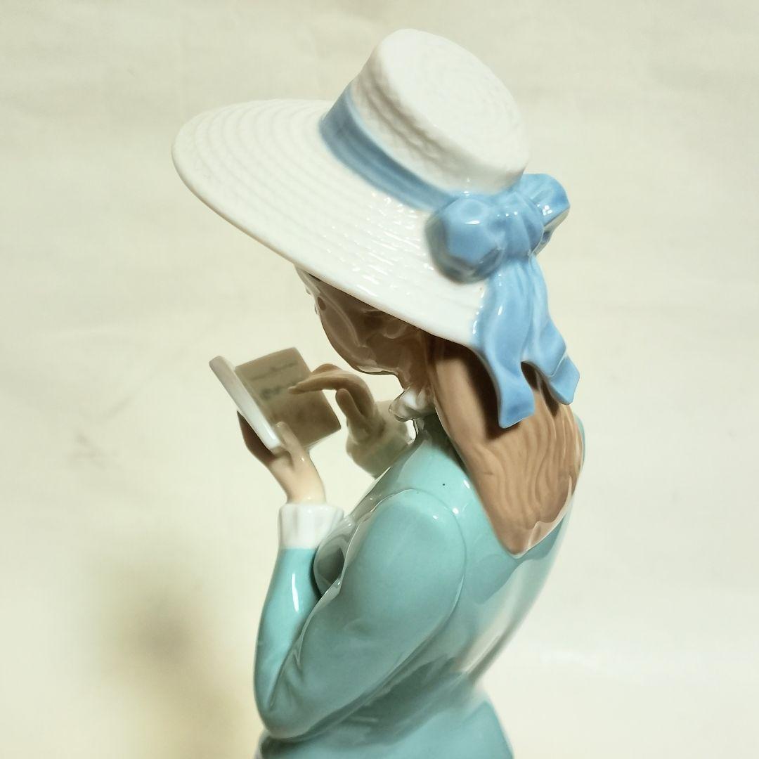美品　LLADRO　「読書する貴婦人」