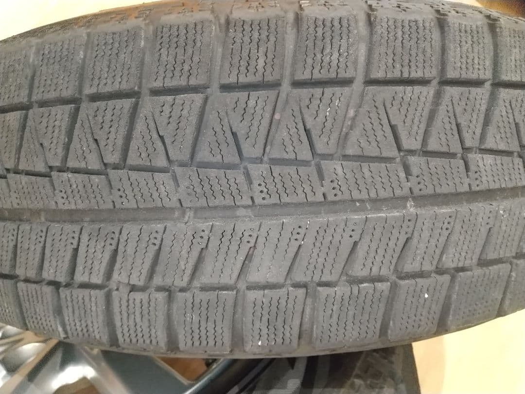 引取限定 195/65R15 スタッドレスタイヤ&ホイール４本