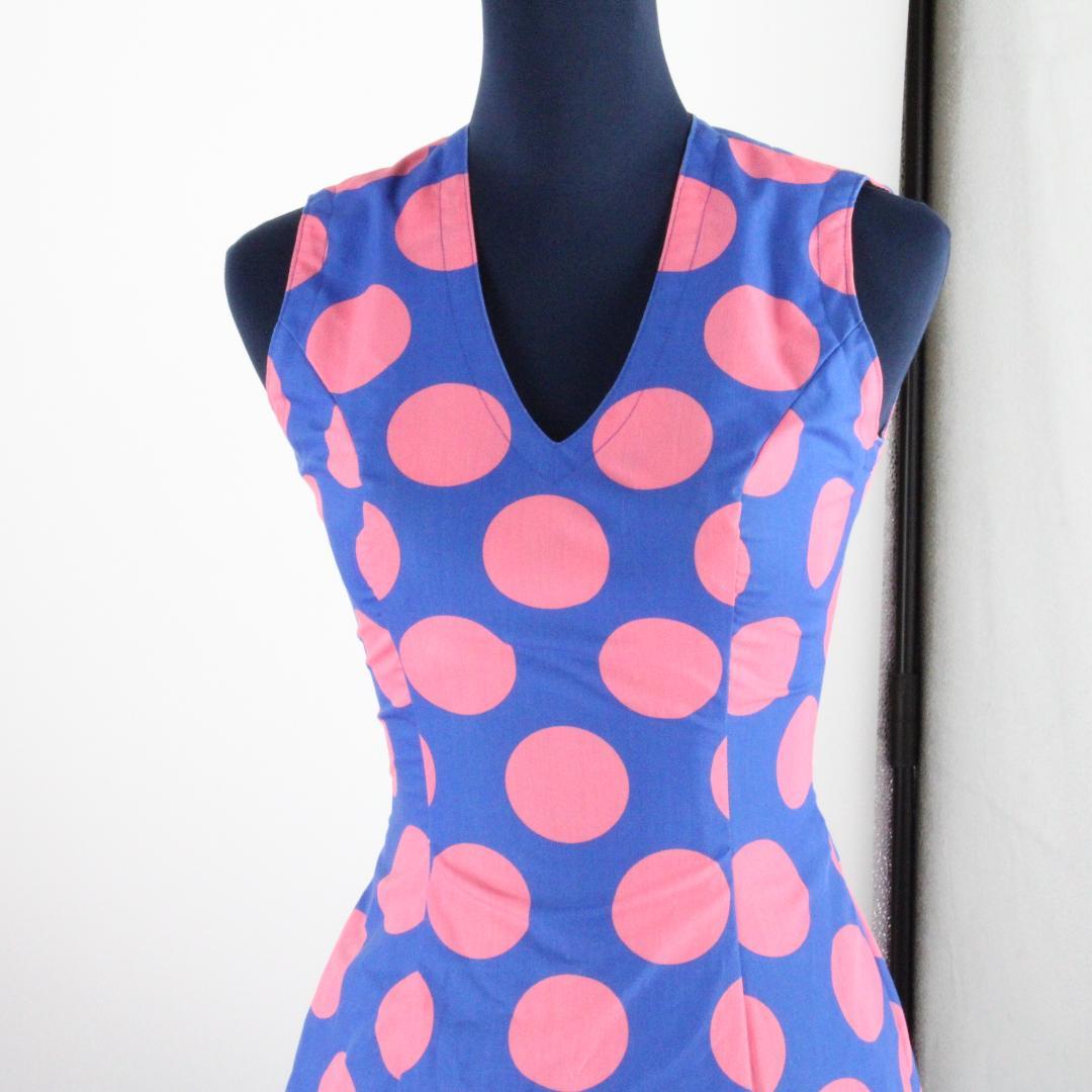 【極美品 フラメンコ衣装】艶やかブルー×ピンク水玉 ドレス 胸パット付き