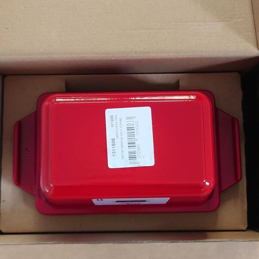 新品未使用　ハーフテリーヌ　チェリー　STAUB